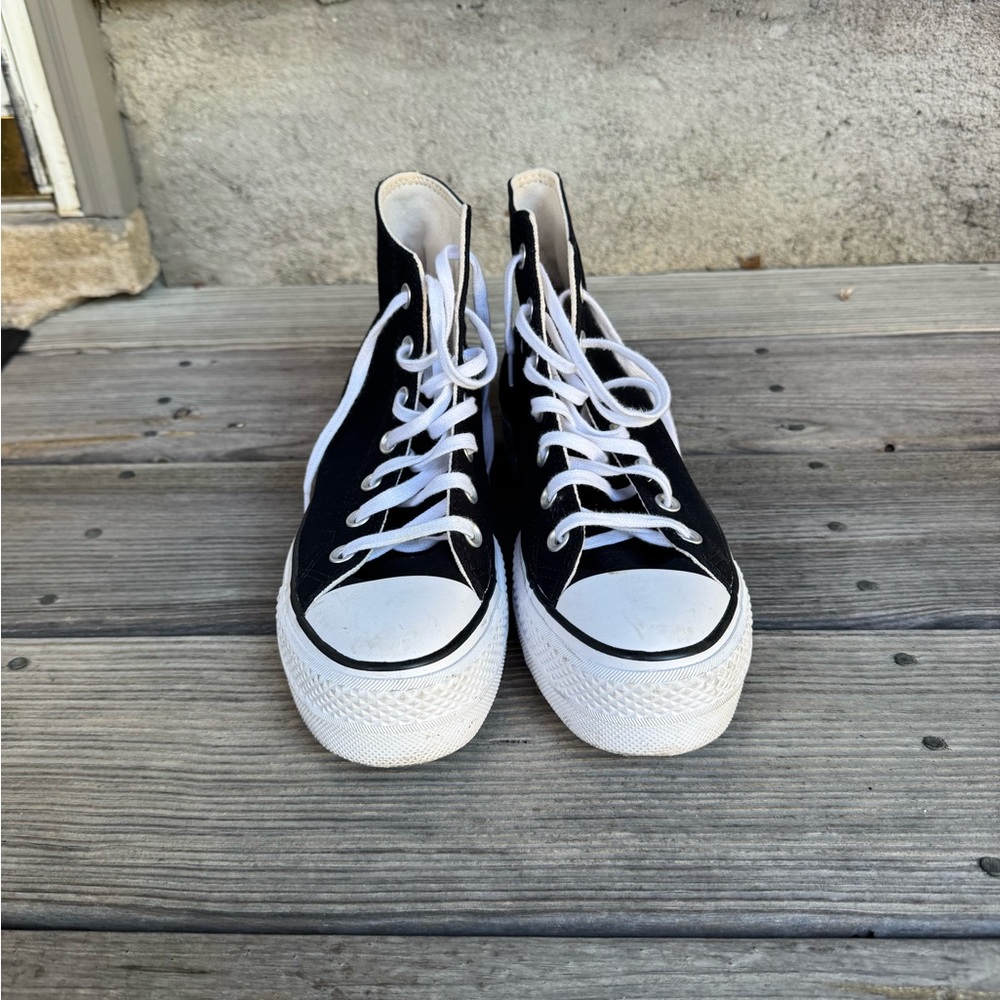 Women’s High Top Platform Converse Sneakers